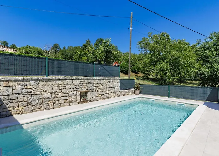 Famea Rural Experience Holiday home